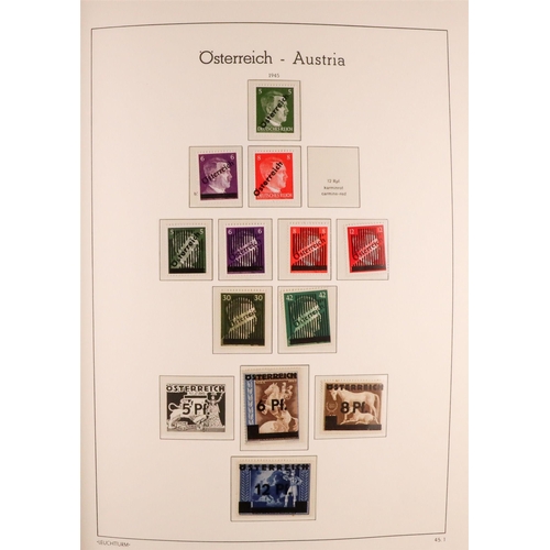 255 - AUSTRIA 1945-2012 COMPREHENSIVE NEVER HINGED MINT COLLECTION in three hingeless albums, seems to be ... 