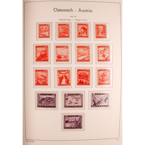 255 - AUSTRIA 1945-2012 COMPREHENSIVE NEVER HINGED MINT COLLECTION in three hingeless albums, seems to be ... 