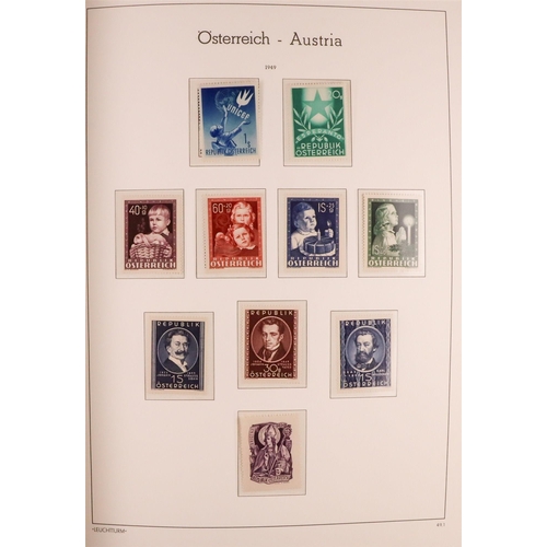 255 - AUSTRIA 1945-2012 COMPREHENSIVE NEVER HINGED MINT COLLECTION in three hingeless albums, seems to be ... 