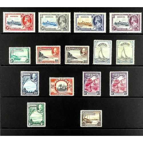 307 - BERMUDA 1910 - 1936 MINT COLLECTION of 80 stamps on protective pages, note 1910-25 Ship set (no 2½d)... 