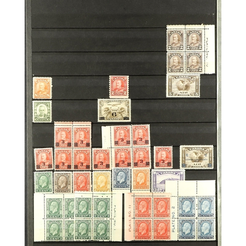 452 - CANADA 1911 - 1936 MINT COLLECTION of 180+ stamps on protective pages, stc £2250+. Lot 452 (M) [b]