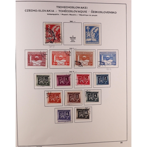 512 - CZECHOSLOVAKIA 1918-1991 COLLECTION in three Schaubek albums, some mint but mostly used stamps, incl... 