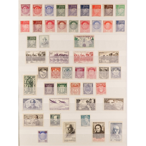 573 - FRANCE 1939 - 1965 MINT / NEVER HINGED MINT COLLECTION in stock book with near- complete Postal issu... 