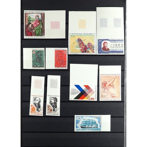 579 - FRANCE 1970 - 1973 IMPERFORATE commemorative sets never hinged mint. Yvert cat €2100+ (50+ stamps) L... 