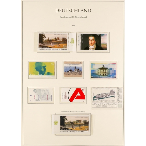 674 - GERMANY 1990 - 2005 RE-UNIFICATION COLLECTION in 2 albums, chiefly never hinged mint sets (with a fe... 