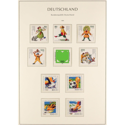 674 - GERMANY 1990 - 2005 RE-UNIFICATION COLLECTION in 2 albums, chiefly never hinged mint sets (with a fe... 