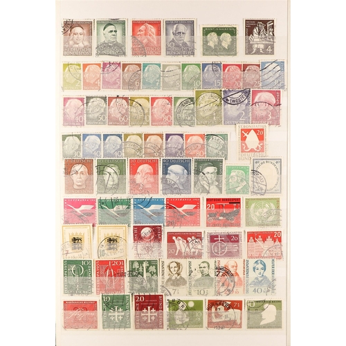 700 - GERMANY WEST 1948 - 1956 USED COLLECTION of 120+ stamps on protective pages, near- complete incl 195... 