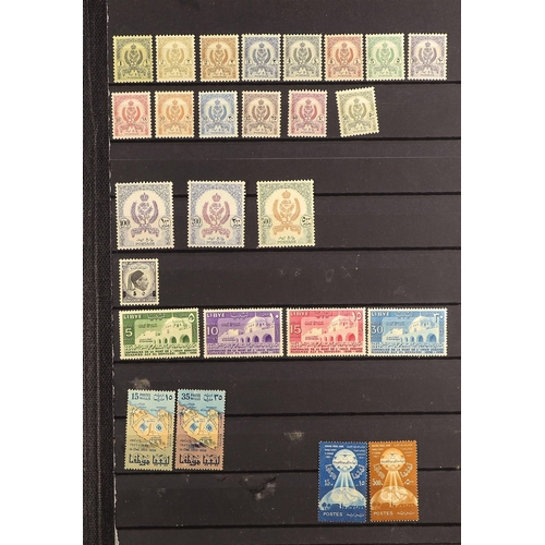 894 - LIBYA ACCUMULATION IN BOX containing mint / never hinged mint & used stamps spanning 1951 - 2000's i... 