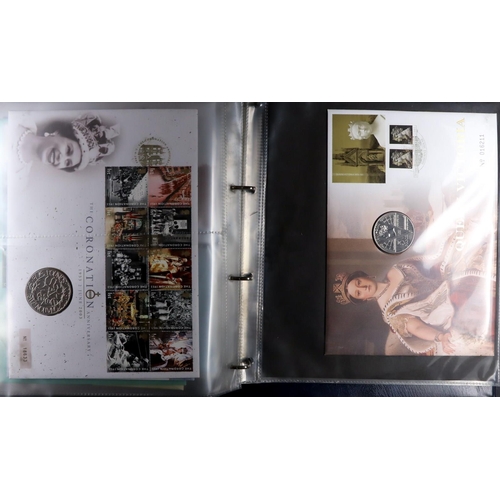 1446 - GB. COVERS & POSTAL HISTORY 1994-2005 ROYAL MAIL / ROYAL MINT COIN COVERS All different collection i... 