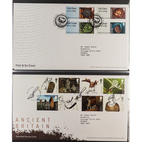 1857 - GB.FIRST DAY COVERS 1979 - 2019 COLLECTION in dedicated binders. Includes prestige booklet panes, mi... 