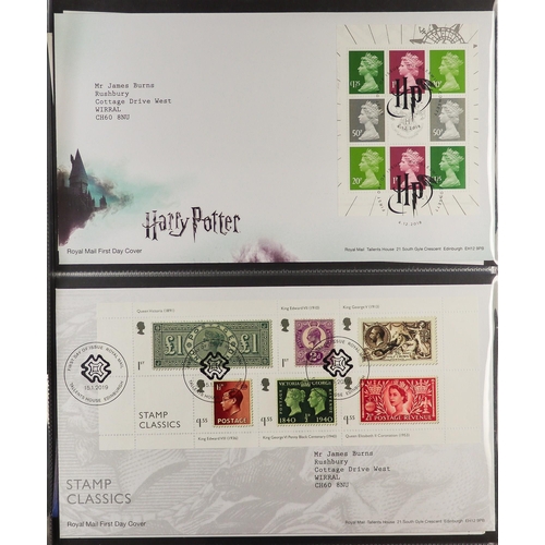 1857 - GB.FIRST DAY COVERS 1979 - 2019 COLLECTION in dedicated binders. Includes prestige booklet panes, mi... 