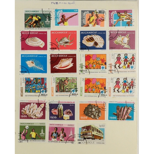 198 - COLLECTOR'S ESTATE IN FIVE CARTONS World all periods mint & used accumulation, includes world collec... 