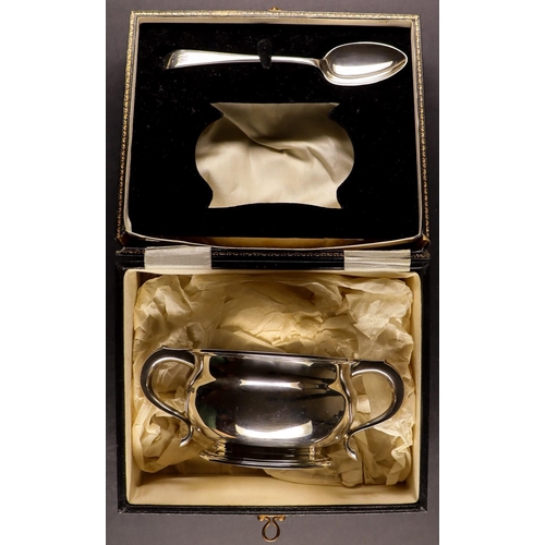 64 - SILVER SUGAR BOWL AND SPOON. Bowl Sharman D Neill, Belfast hallmarked 1929 Chester, and spoon CB & S... 