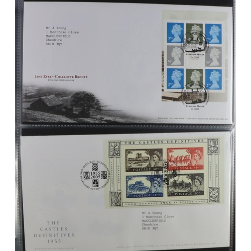 2554 - GB.FIRST DAY COVERS 1970-2018 COMPREHENSIVE COLLECTION of illustrated fdc's in twenty matching 'Roya... 