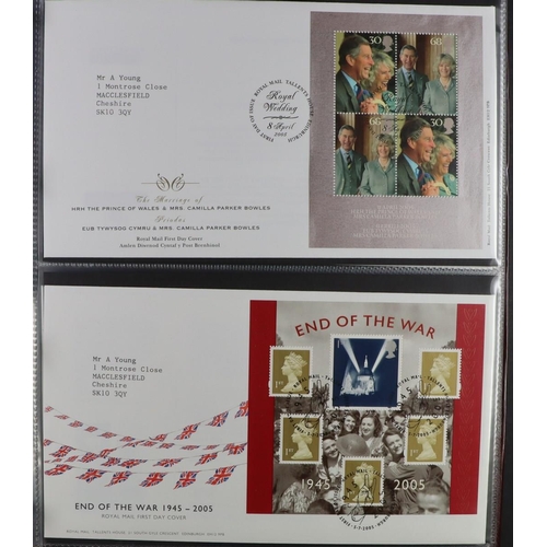 2554 - GB.FIRST DAY COVERS 1970-2018 COMPREHENSIVE COLLECTION of illustrated fdc's in twenty matching 'Roya... 