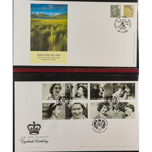 2558 - GB.FIRST DAY COVERS 1971-2006 COMPREHENSIVE COLLECTION in eleven albums, includes commemoratives & d... 