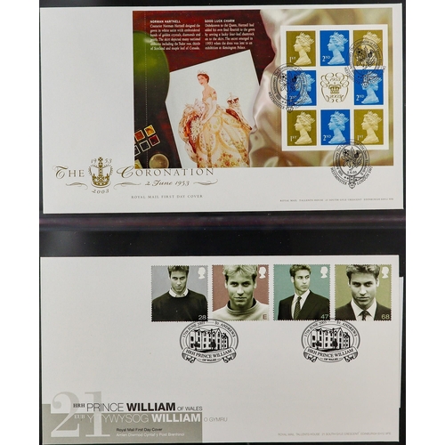 2558 - GB.FIRST DAY COVERS 1971-2006 COMPREHENSIVE COLLECTION in eleven albums, includes commemoratives & d... 