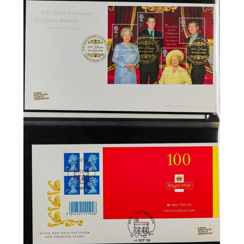 2558 - GB.FIRST DAY COVERS 1971-2006 COMPREHENSIVE COLLECTION in eleven albums, includes commemoratives & d... 