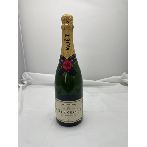 96 - Bottle of MOËT & CHANDON Champagne