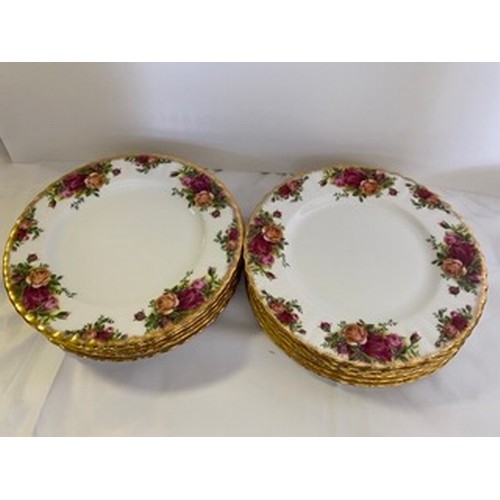 94 - Royal Albert Old country roses china