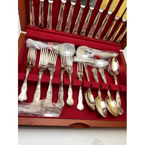 9 - Sheffield Steel Cutlery complete in case