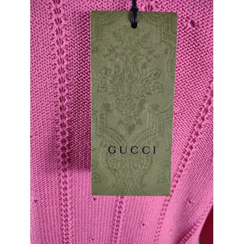 142 - Gucci - Floral embroidered crew neck cotton blend jumper in pink - 1418399 - Size XXL - Brand new wi... 