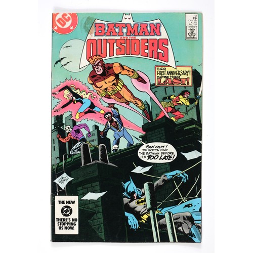 165 - Collection of 11 x Batman And The Outsiders Comics 
#7, 9, 10, 11, 12, 13, 14, 16, 17, 18 & 30