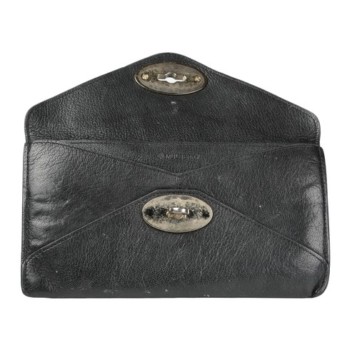 194 - Mulberry Grained Black Leather Purse with postman lock. Pre-loved, used condition.