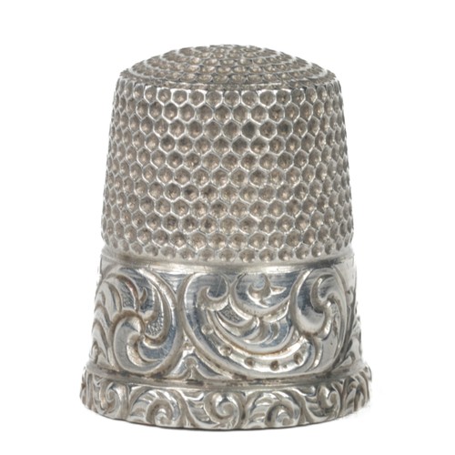 11 - American Sterling Silver Thimble. Marked 'Sterling' in dome along with a star icon as makers mark. P... 