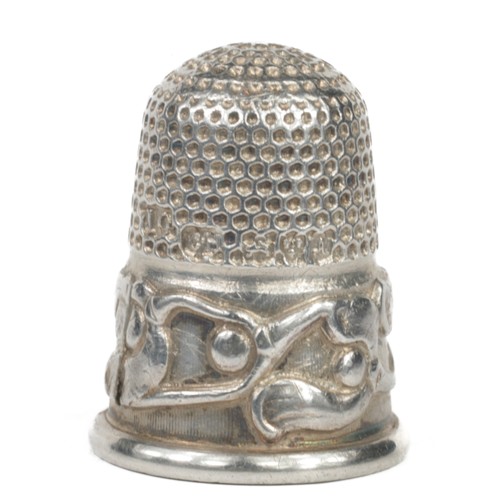 12 - Charles Horner Sterling Silver Thimble. Chester 1901. Stamped 'CH'. Punched dome with decorated band... 