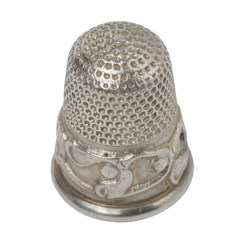 12 - Charles Horner Sterling Silver Thimble. Chester 1901. Stamped 'CH'. Punched dome with decorated band... 