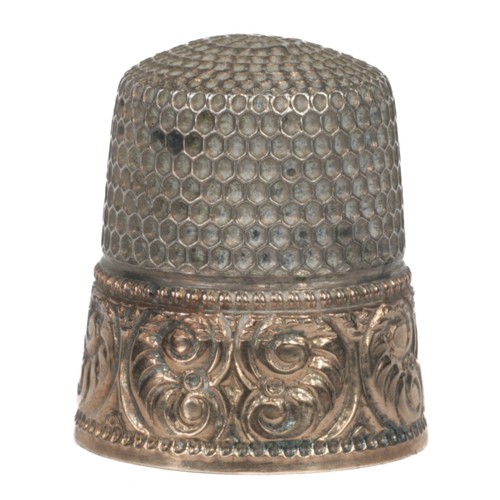 27 - Sterling and Gold Goldsmith Stern & Co Thimble. Decorative gold rim. Marked on inside of dome with m... 