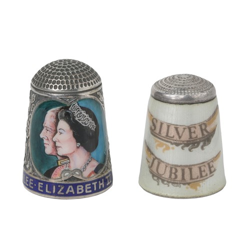 40 - Two Collectible Thimbles in Commemoration of Queen Elizabeth II's Silver Jubilee:
1 - Queen Elizabet... 