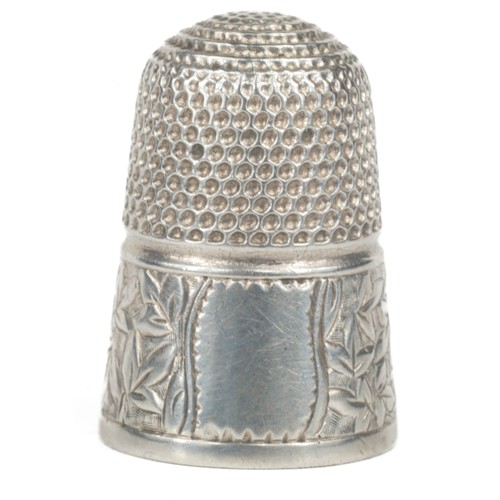 48 - Henry Griffiths Sterling Silver Thimble. Birmingham 1905. Punched top with a wide band of leaves.