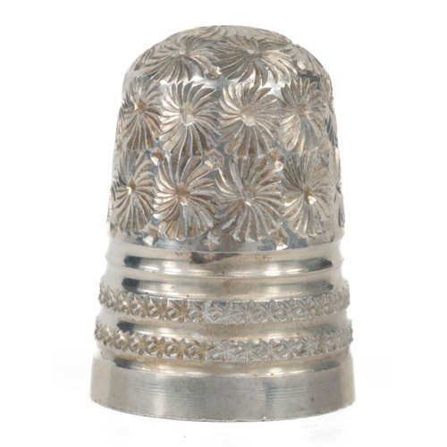 50 - Charles Horner Sterling Silver Thimble with Princess May Top. Chester 1901. Broad decorated band and... 