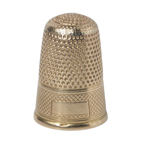 76 - Gold Thimble stamped 'CM' '15 625'. Punched dome with crossed design to band. Approx 6.5g