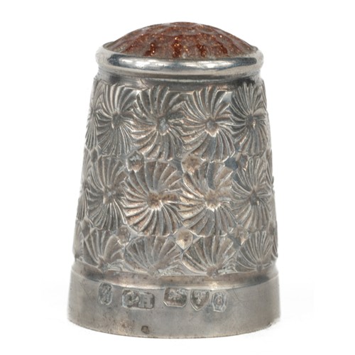 80 - Charles Horner Sterling Silver Thimble with Orange-brown Aventurine Quartz Dome. Chester 1903. Daisy... 