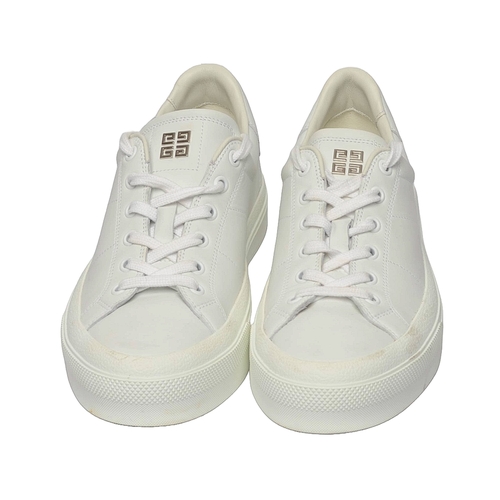 214 - Givenchy White Trainers. Size 40. Brand new, unworn condition.