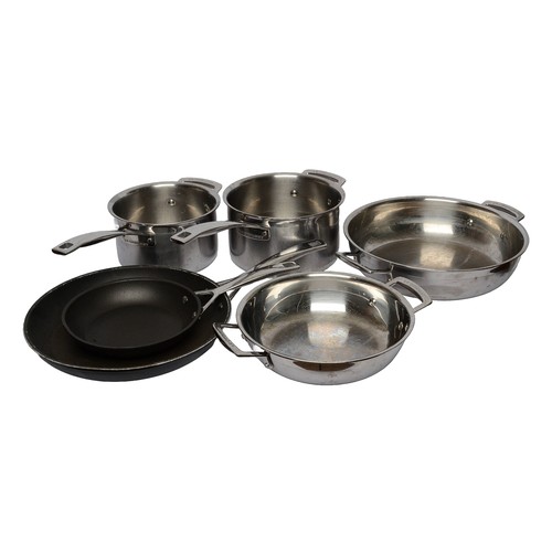 26 - Set of 6 Le Creuset Stainless Steel Pans. All in used, good condition.
2 x Lidded saucepans
2 x Fryi... 