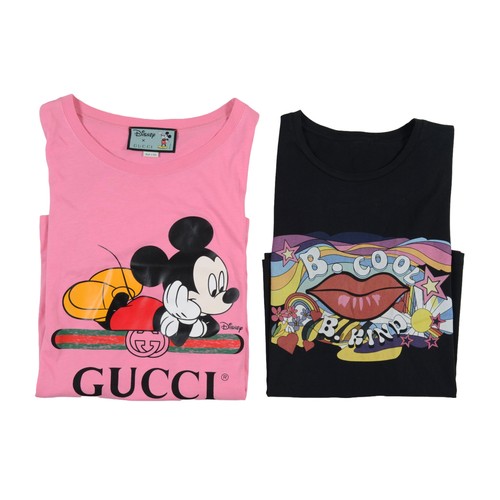 176 - Two Ladies' T-shirts:
1 - Gucci Disney pink T-shirt with Mickey Mouse design. Size M.
2 - Borgo De N... 