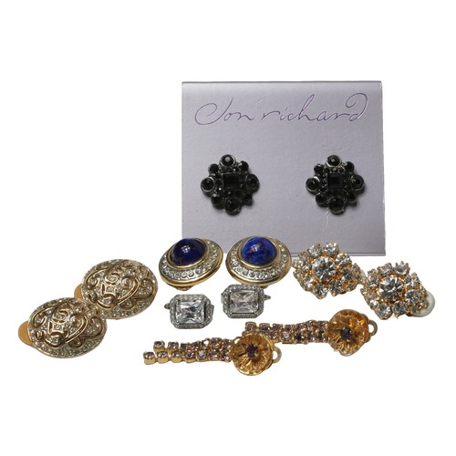 194 - Collection of Costume Clip Earrings including Ciro.
- 6 pairs x various
- 5 pairs x Ciro