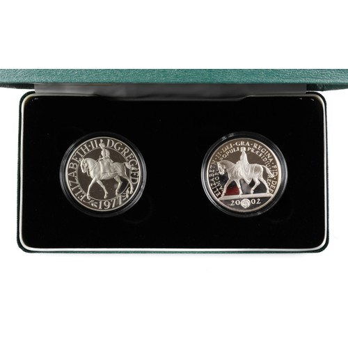 226 - Elizabeth II Silver Crown Set. 1977 and 2002. Her Majesty The Queen, Golden Jubilee. (S4227, S4555) ... 