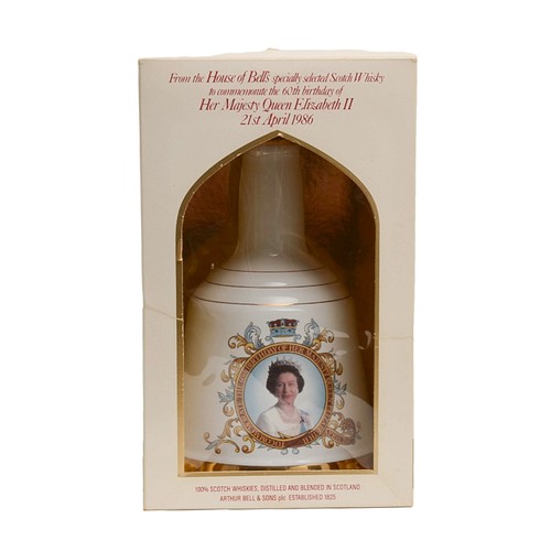 71 - Boxed Bell's Decanter to Commemorate the 60th Birthday of Queen Elizabeth II. 21st April 1986. Seale... 