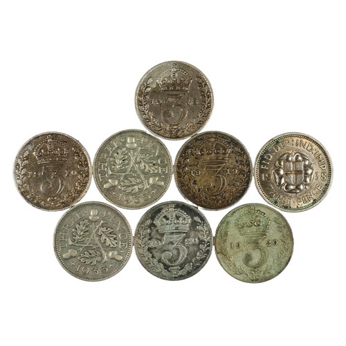 95 - Threepence Mixed Lot. George V, 2 x Threepence. 1935 (2). 5 x Maundy Threepence 1910, 1918, 1919, 19... 