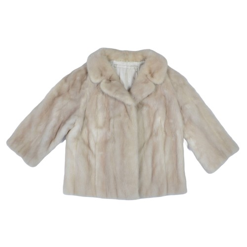 91 - Vintage Fur Jacket. No label but approximately size 8-10.