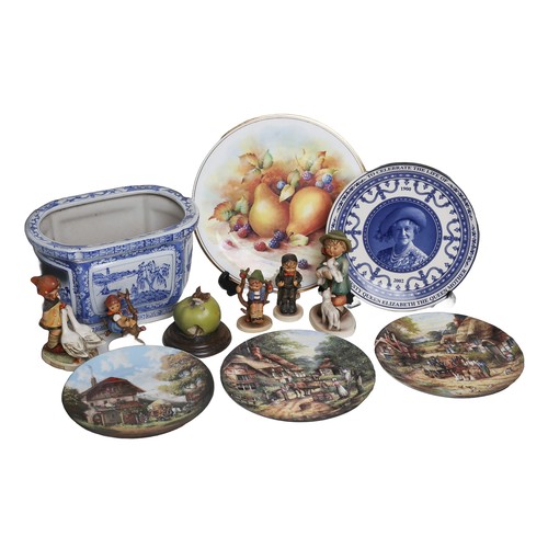 141 - Assortment of Ornaments including:
1 x Country Artists Mouse in Apple
5 x Hummel Figures
1 x Orienta... 