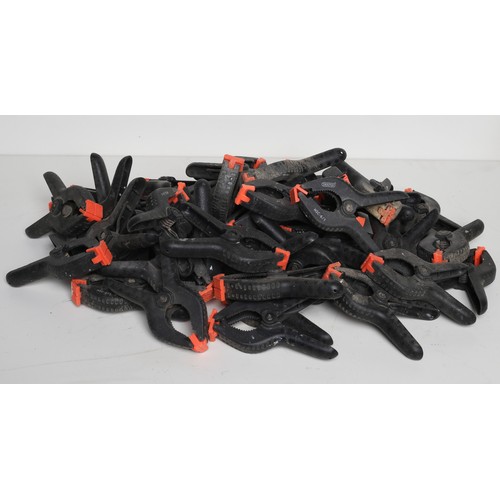 59 - Approximately 47 Draper Grip Clips NSC-6/1