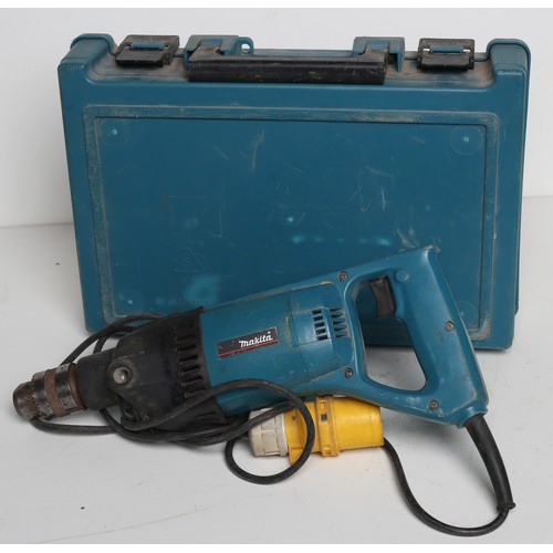 81 - Makita 110v Drill 8406