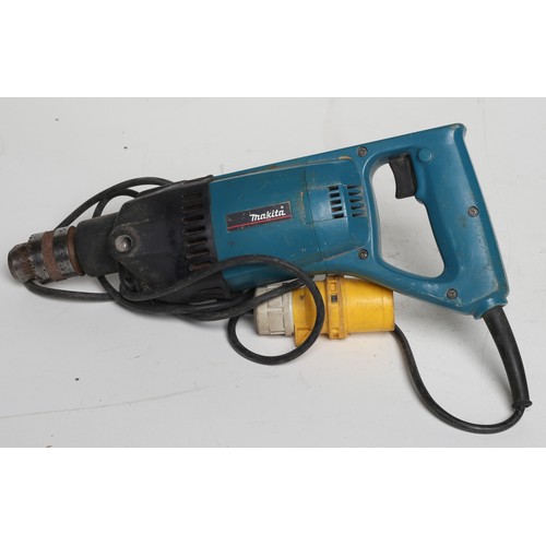 81 - Makita 110v Drill 8406