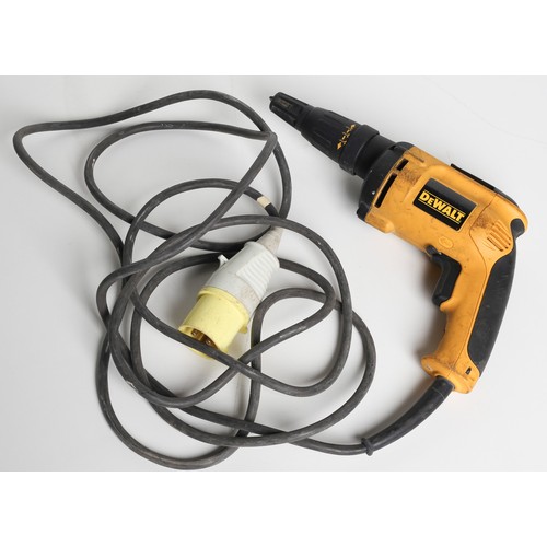 142 - DeWalt Corded Drywall Electric Scredriver. 110v. DW274KL-xw.